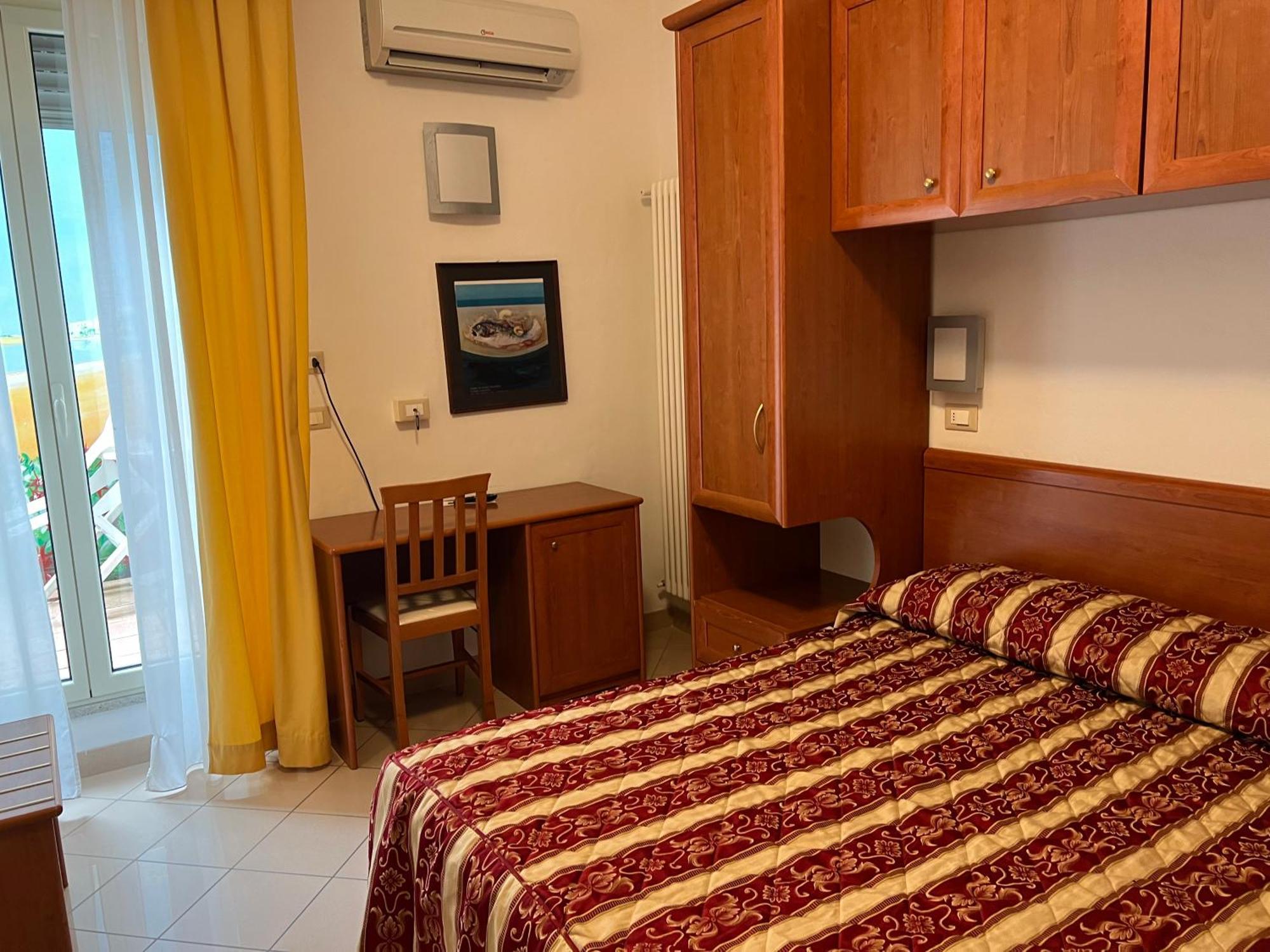 קרביה Hotel Bristol - Koolibry Hotels מראה חיצוני תמונה